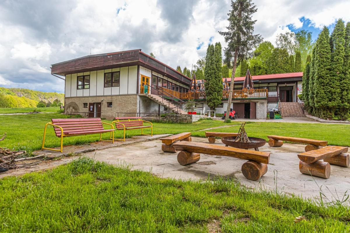 Kemp Andělská laguna Slapy Nalzovice Esterno foto